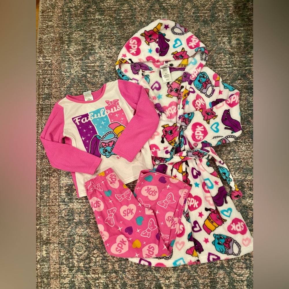 3 pc Shopkins fleece pajama set and robe
